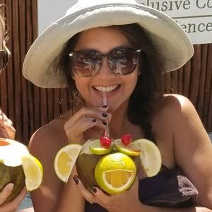 Meet your Posher, Sanae